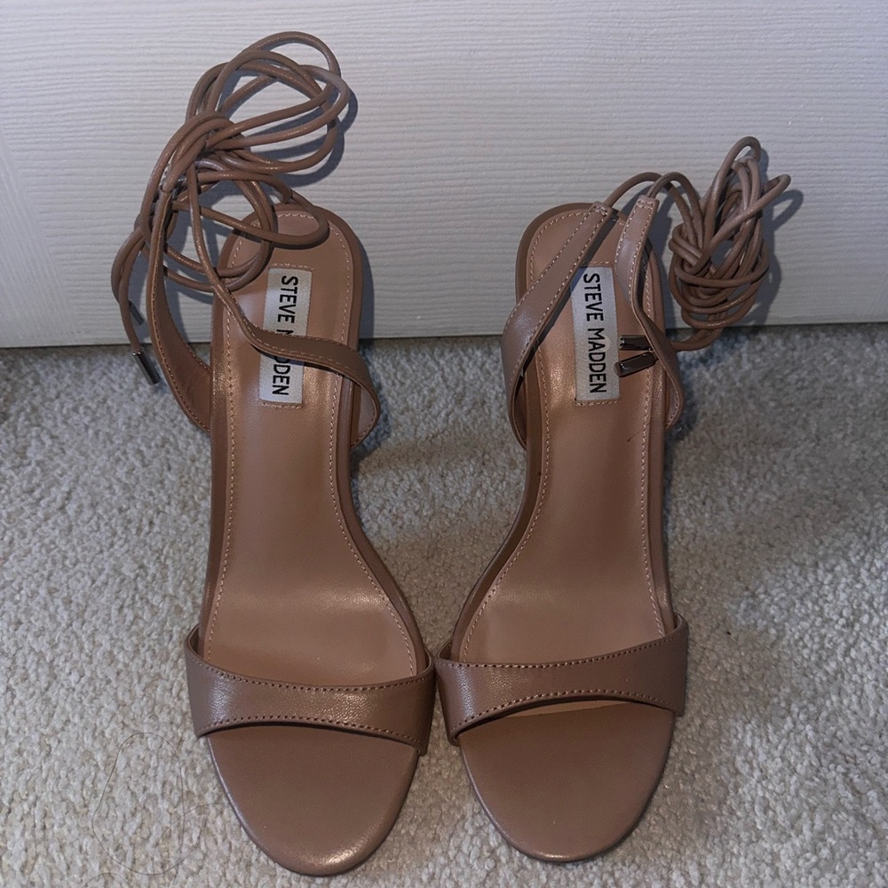 Steve Madden Women's Tan Strappy Sandals